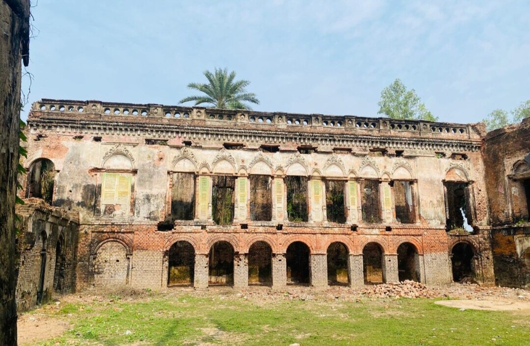 দিনাজপুর রাজবাড়ীতে চলছে সংস্কার কাজ: নবজীবন পাচ্ছে ঐতিহ্যের নিদর্শন