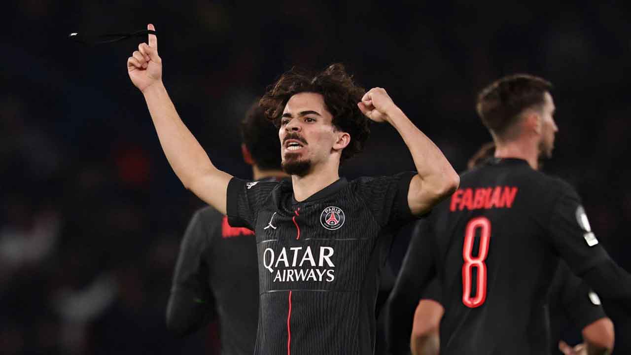 ভিতিনহার হ্যাটট্রিকে রোমাঞ্চের জয় পিএসজির