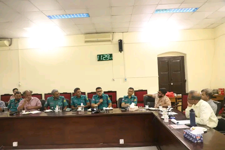 এক সপ্তাহের জন্য জবির সামনের বাস স্ট্যান্ড সরিয়ে নেওয়া হলো গোয়ালঘাটে