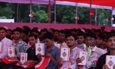 ১,২০০ শিক্ষার্থীকে কুরআন-ডায়েরি দিয়ে নবীনবরণ করলো বেরোবি দাওয়াহ সোসাইটি