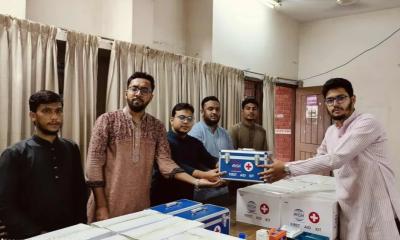 জাবিতে শিবিরের উদ্যোগে ২১ হলে ফার্স্ট এইড বক্স বিতরণ