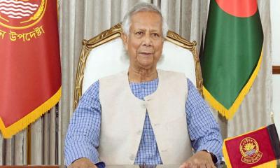 সাফ জয়ী নারী ফুটসাল দলকে প্রধান উপদেষ্টার অভিনন্দন