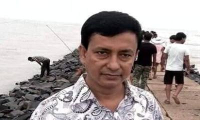 পাবনায় ভারতীয় নাগরিক প্রাথমিকের প্রধান শিক্ষক!
