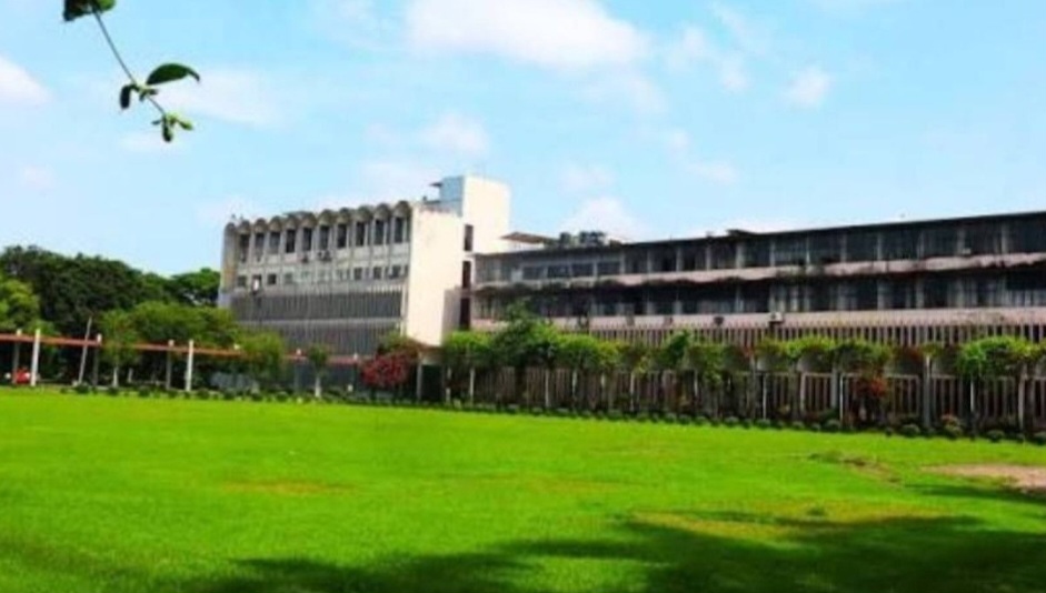দীর্ঘ ৩৪ দিন পর খুলছে বাকৃবি ক্যাম্পাস