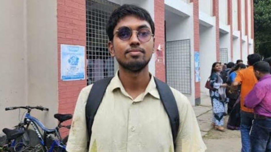 শিবিরের প্যানেল থেকে জয়ী জুলাই আন্দোলনে চোখ হারানো দ্বীপ