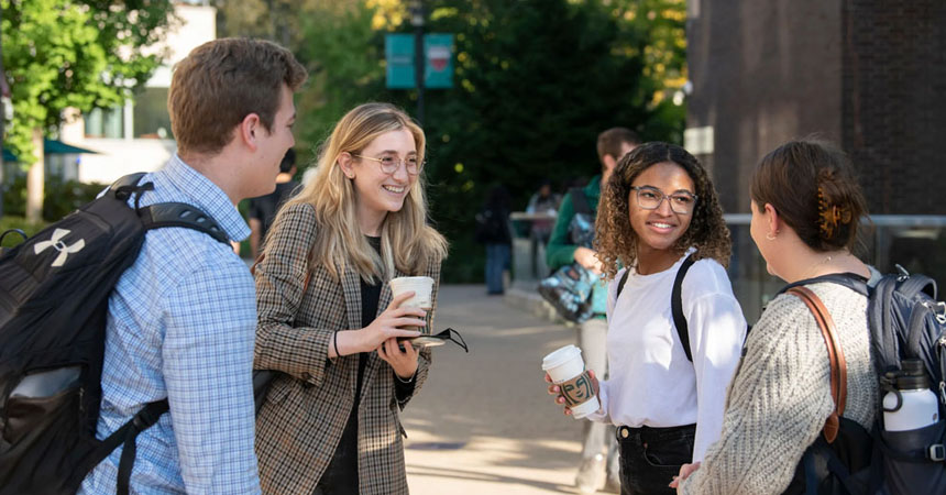 ক্লাস ফাঁকি দিয়েও ভালো নম্বর পাচ্ছেন হার্ভার্ড শিক্ষার্থীরা, দুশ্চিন্তায় শিক্ষকেরা