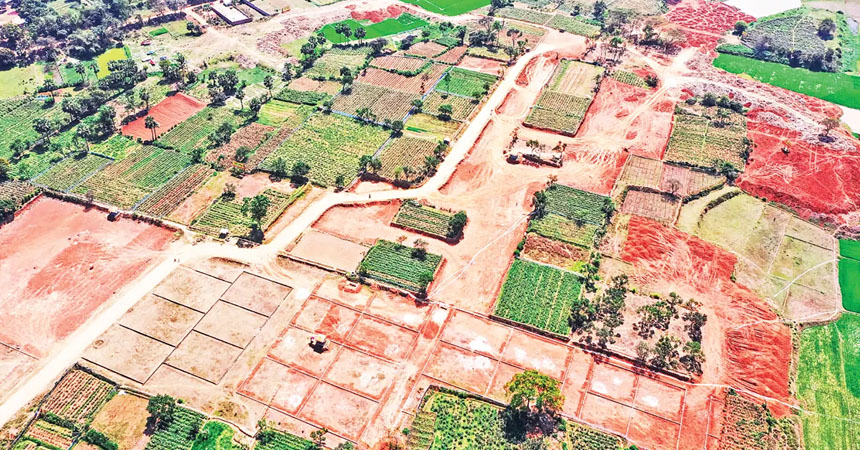 গোলাপ গ্রাম এখন ‘মরুভূমি’