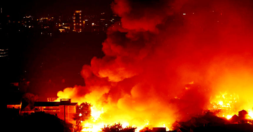 ৪ ঘণ্টা ধরে পুড়েছে কড়াইল বস্তি, ছাই হলো শতাধিক ঘর