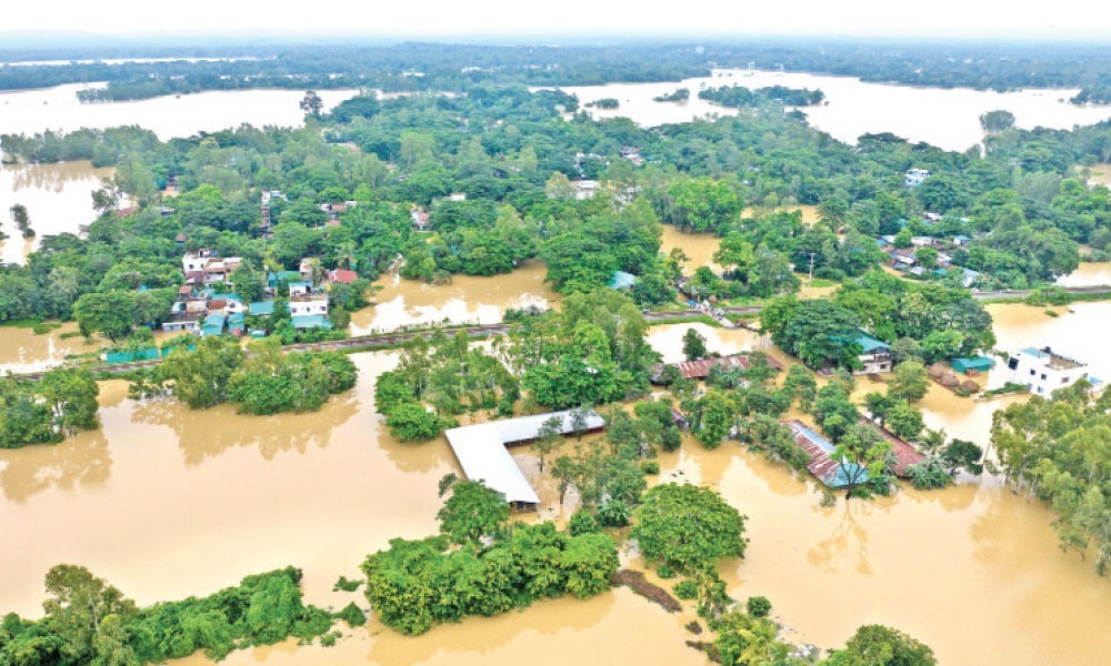 বন্যার ক্ষত, অর্থনীতির চাপ এবং আমাদের দায়িত্ব