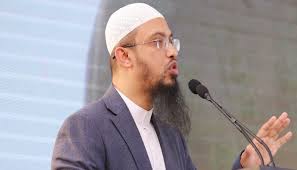 ‘হুজুররা শুধু ওয়াজ করে, এ ধারণা বদলাতে হবে’: শায়খ আহমাদুল্লাহ