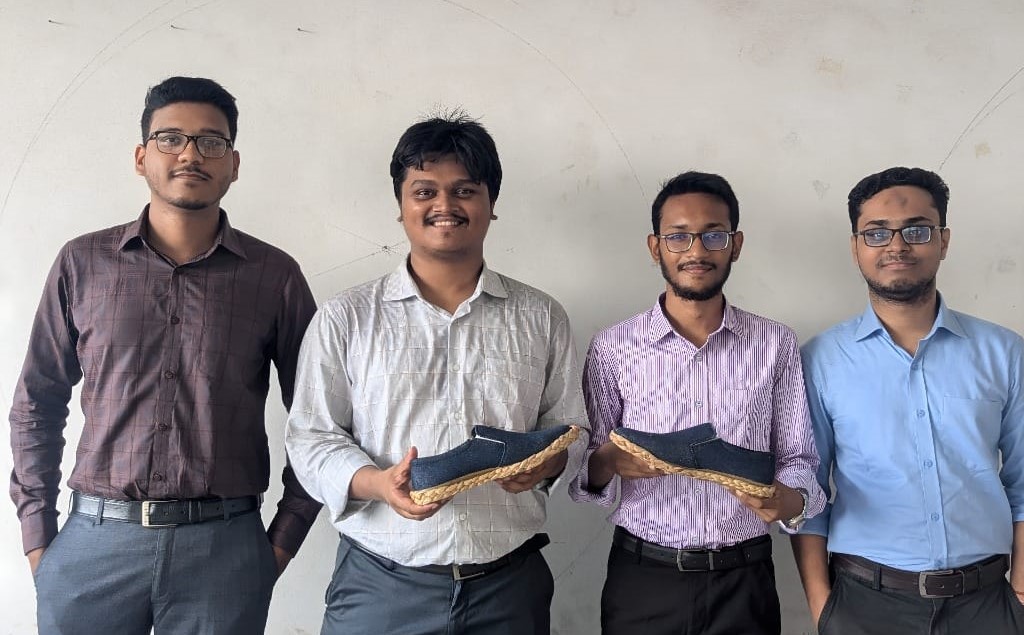 রাউন্ডটেবিল গ্লোবাল ইউথ অ্যাওয়ার্ডস–২০২৫-এ ফাইনালিস্ট বুটেক্স শিক্ষার্থীদের তৈরি ‘ইকো স্টেপ’