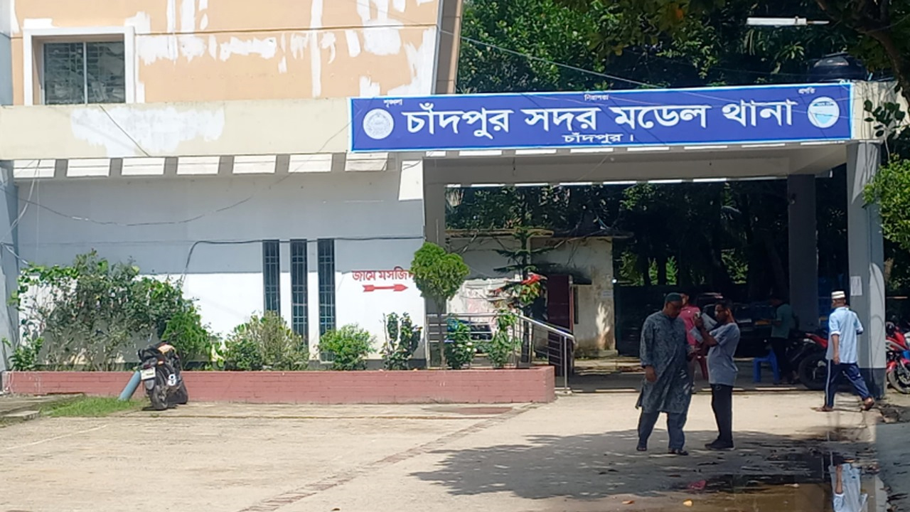 চাঁদপুরে কিশোর গ্যাংয়ের ৪৫ সদস্য আটক