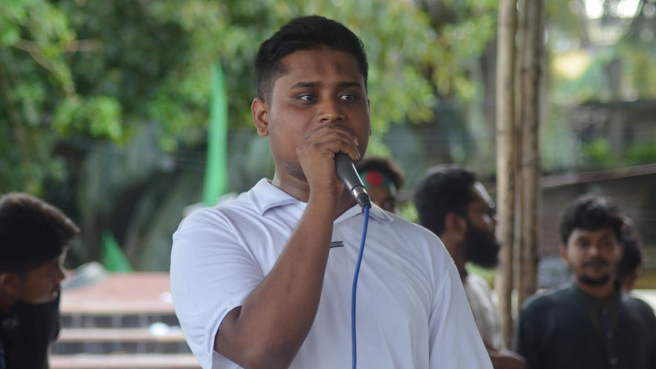 রক্ত দিতে আমরা থাকবো, ক্ষমতায় গেলে আমাদের কোথাও নেই—হাসনাত আব্দুল্লাহ
